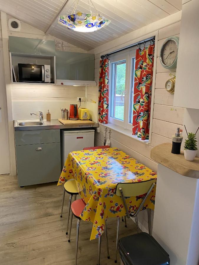 Le Cabanon De Chessy Bed & Breakfast Exterior photo